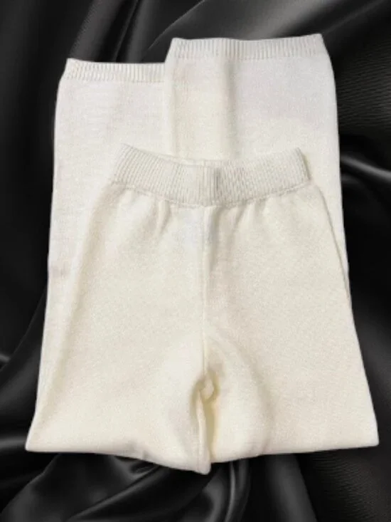 Cozy White Knit Lounge Set XS Cardigan & Pants Soft Minimal Outfit - Picture 4 of 7